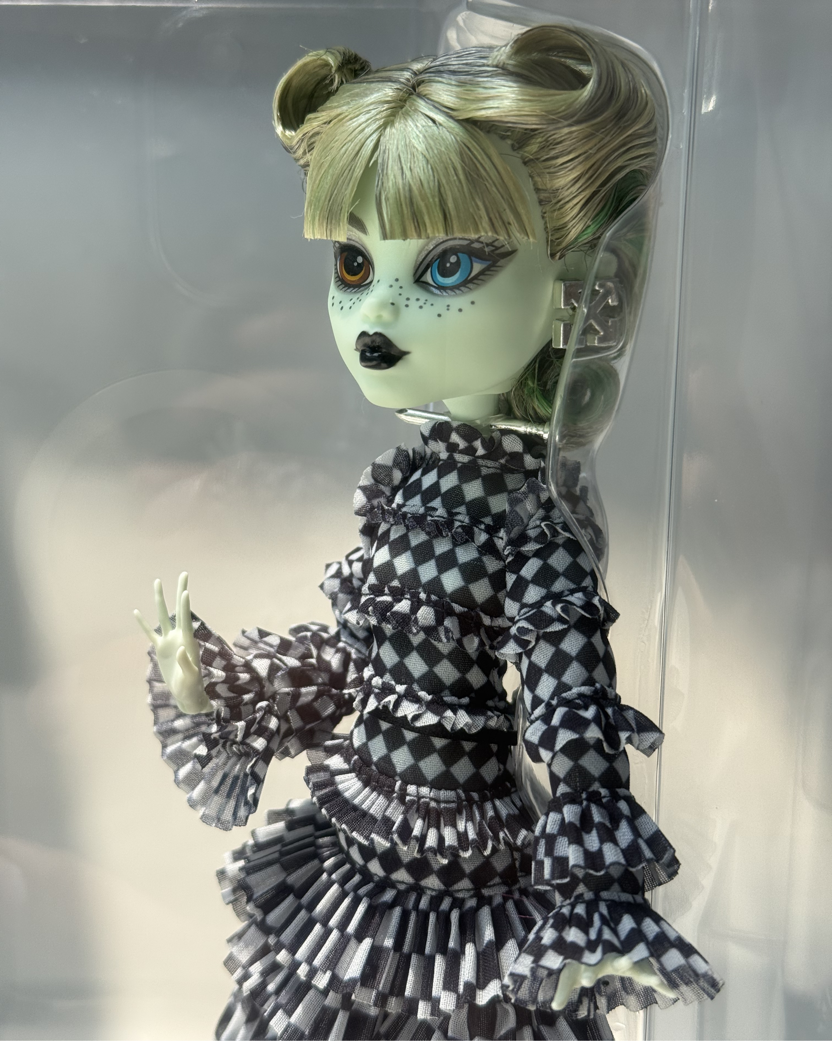 Off-White x Monster High Harmonie Ghoul Doll