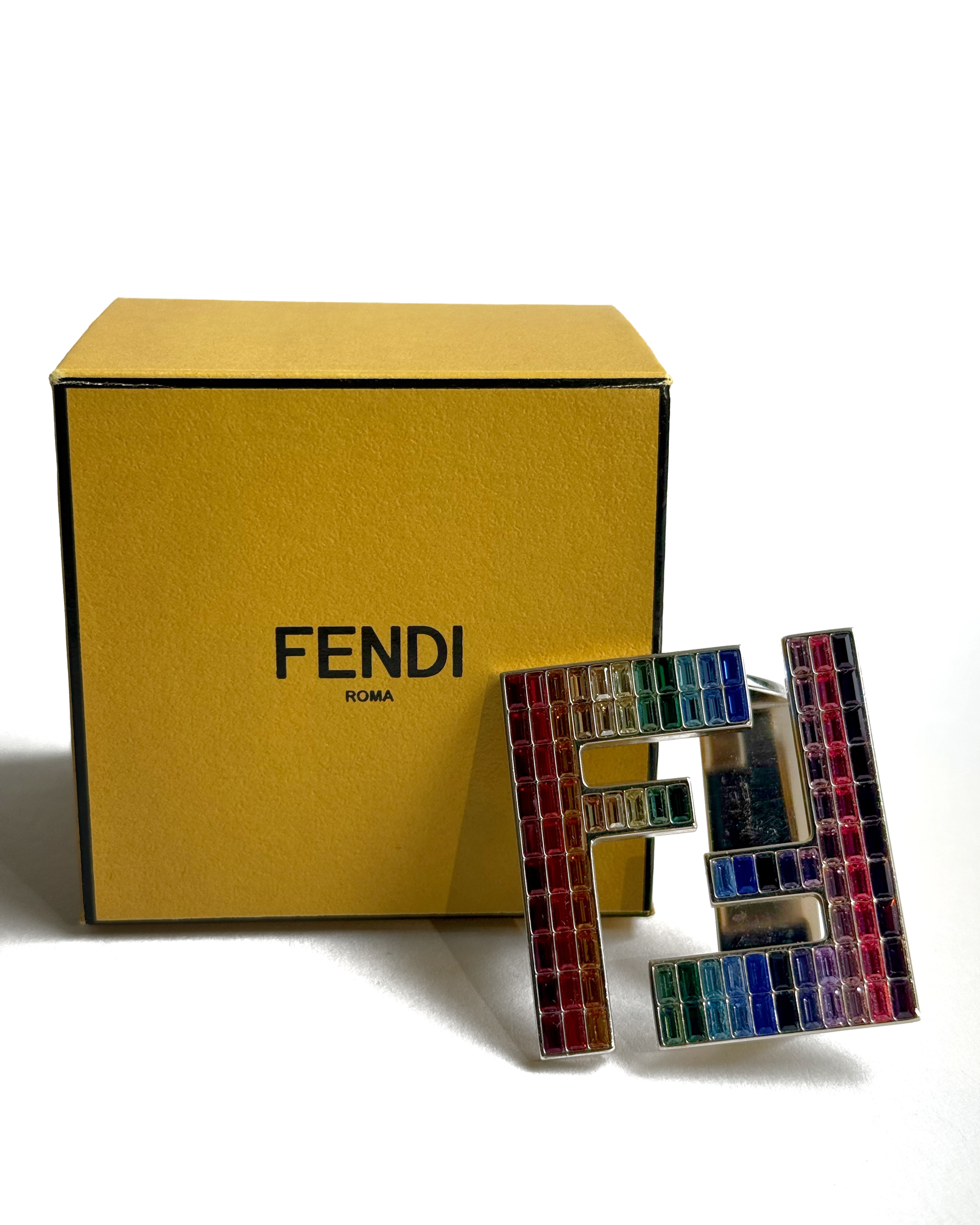 Hebilla FENDI