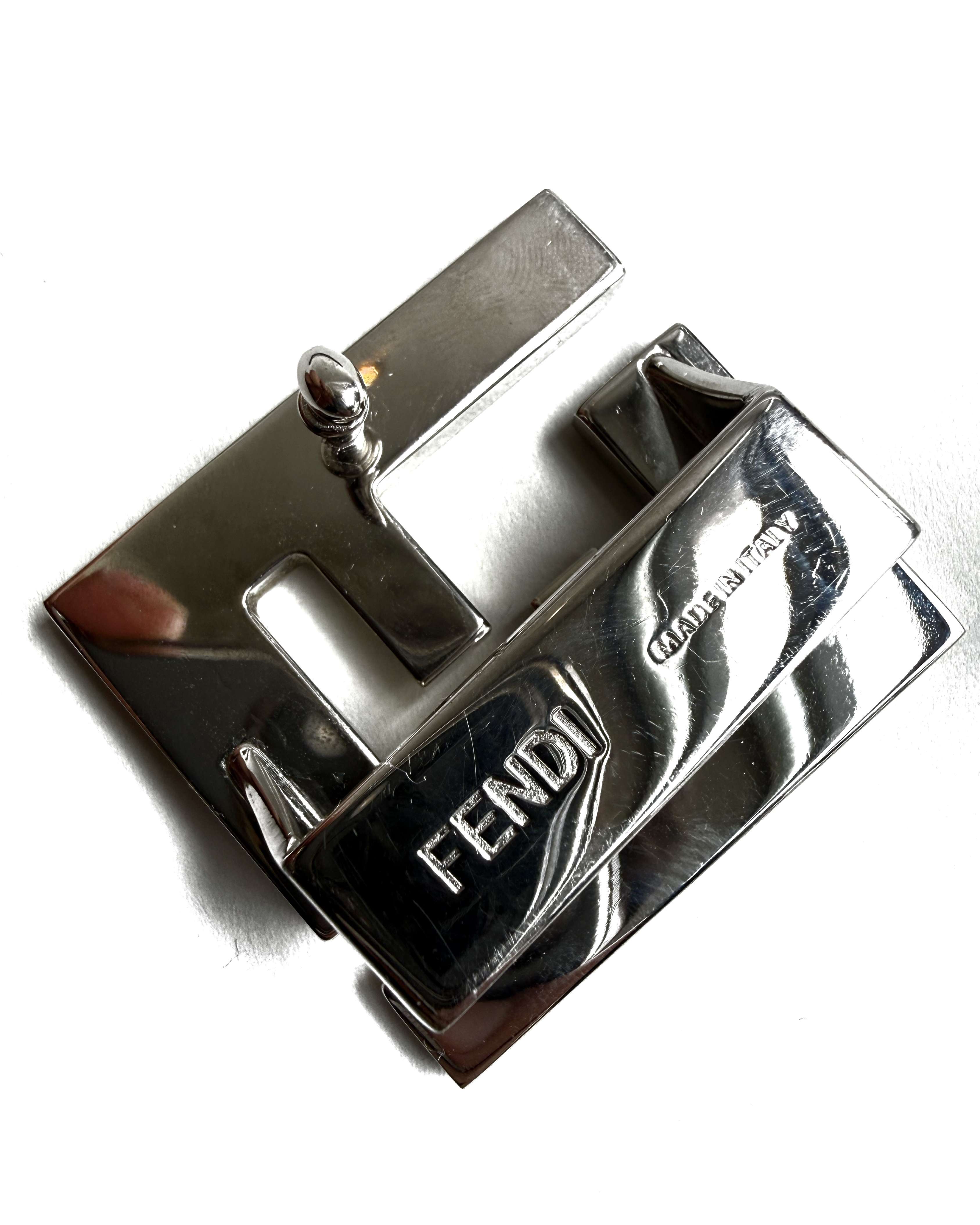 Hebilla FENDI