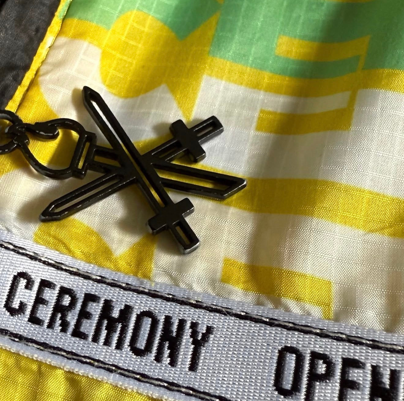 Chamarra rompevientos OPENING CEREMONY