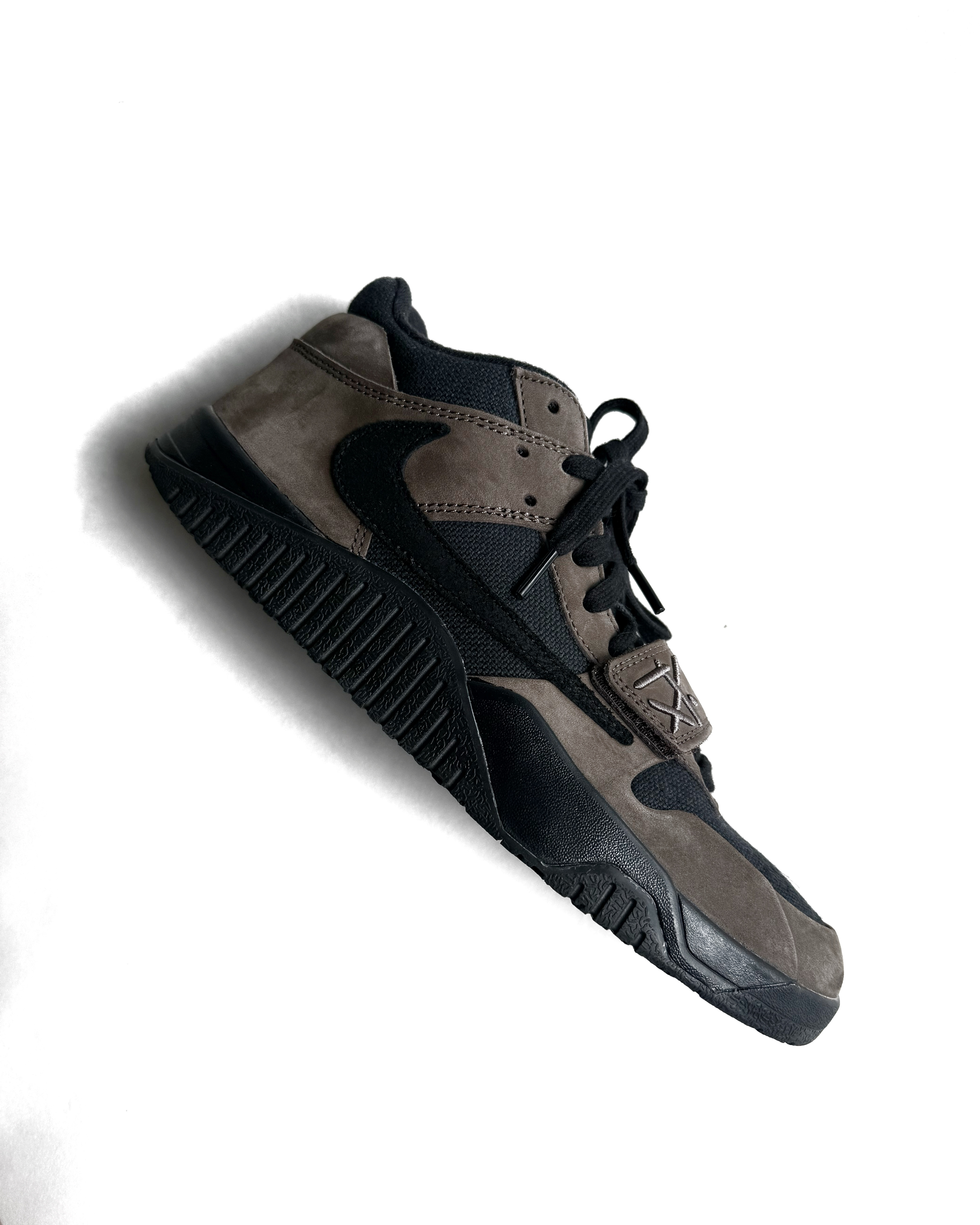 Tenis TRAVIS SCOTT x JORDAN