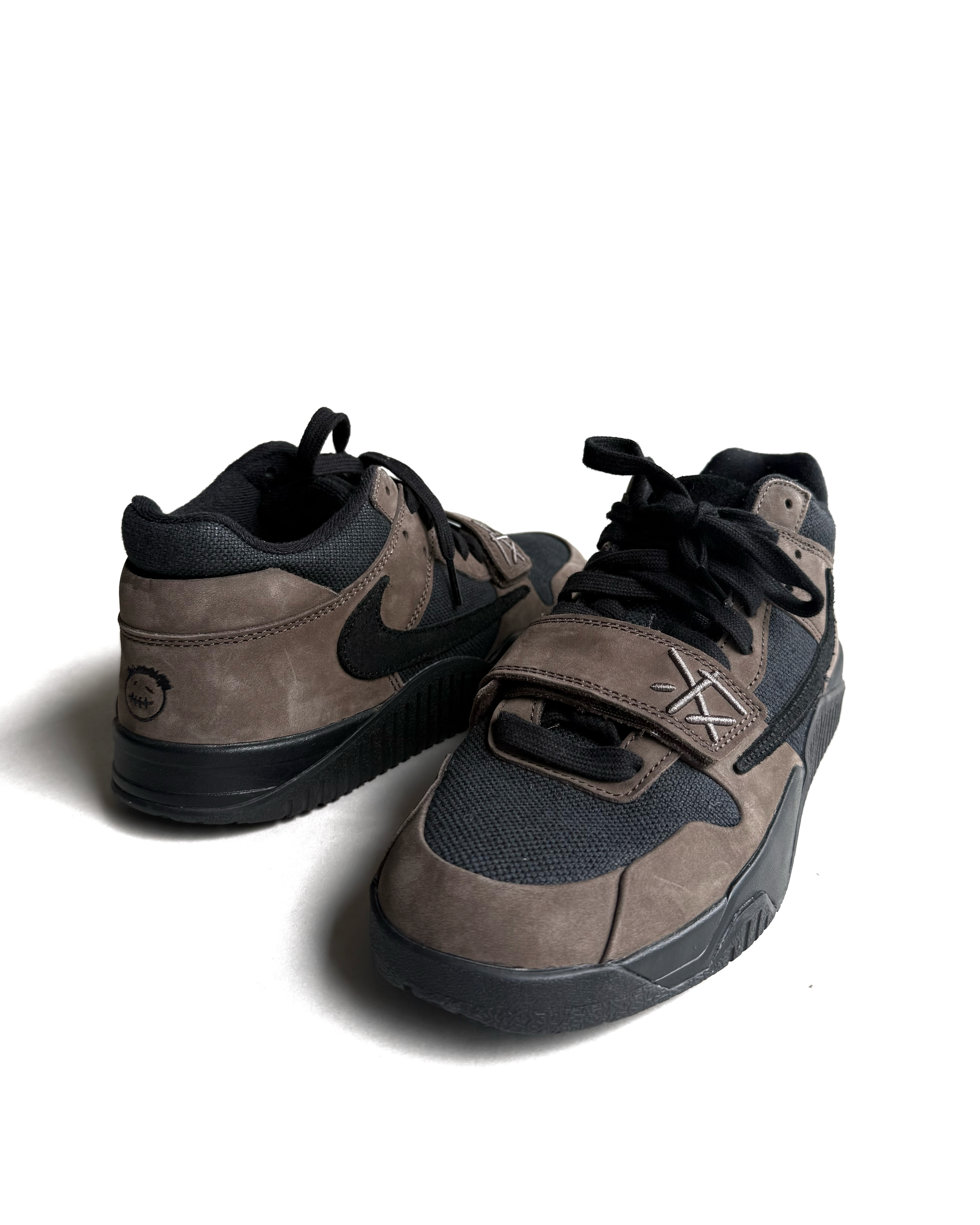 Tenis TRAVIS SCOTT x JORDAN