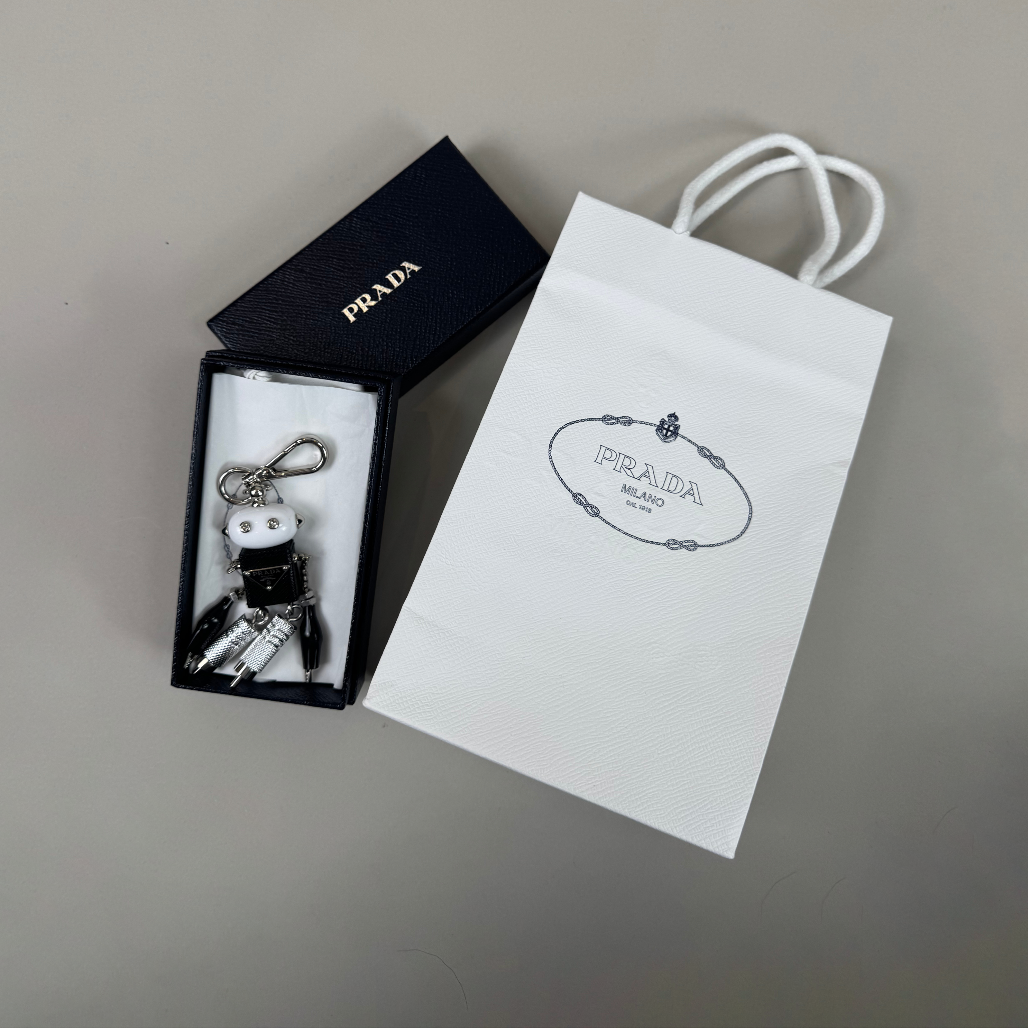 Llavero PRADA