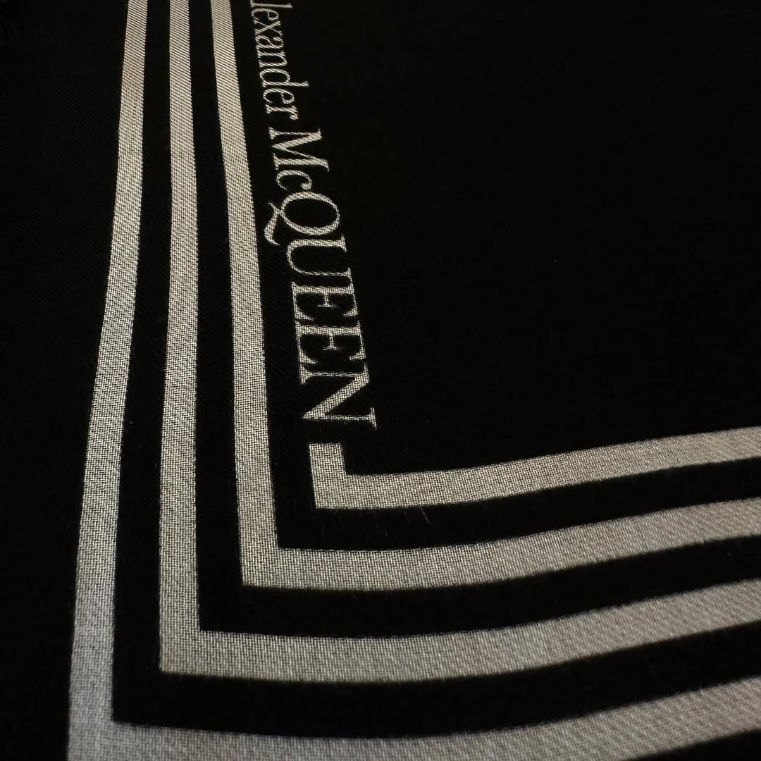 Mascada ALEXANDER MCQUEEN