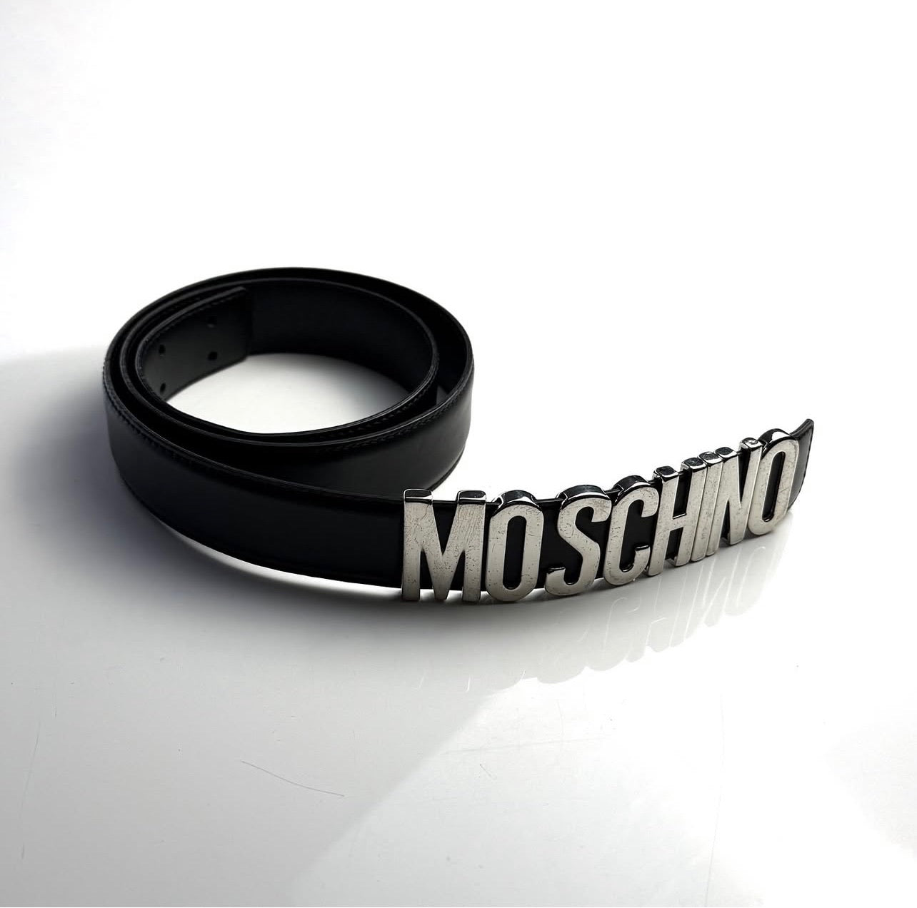 Cinturón MOSCHINO