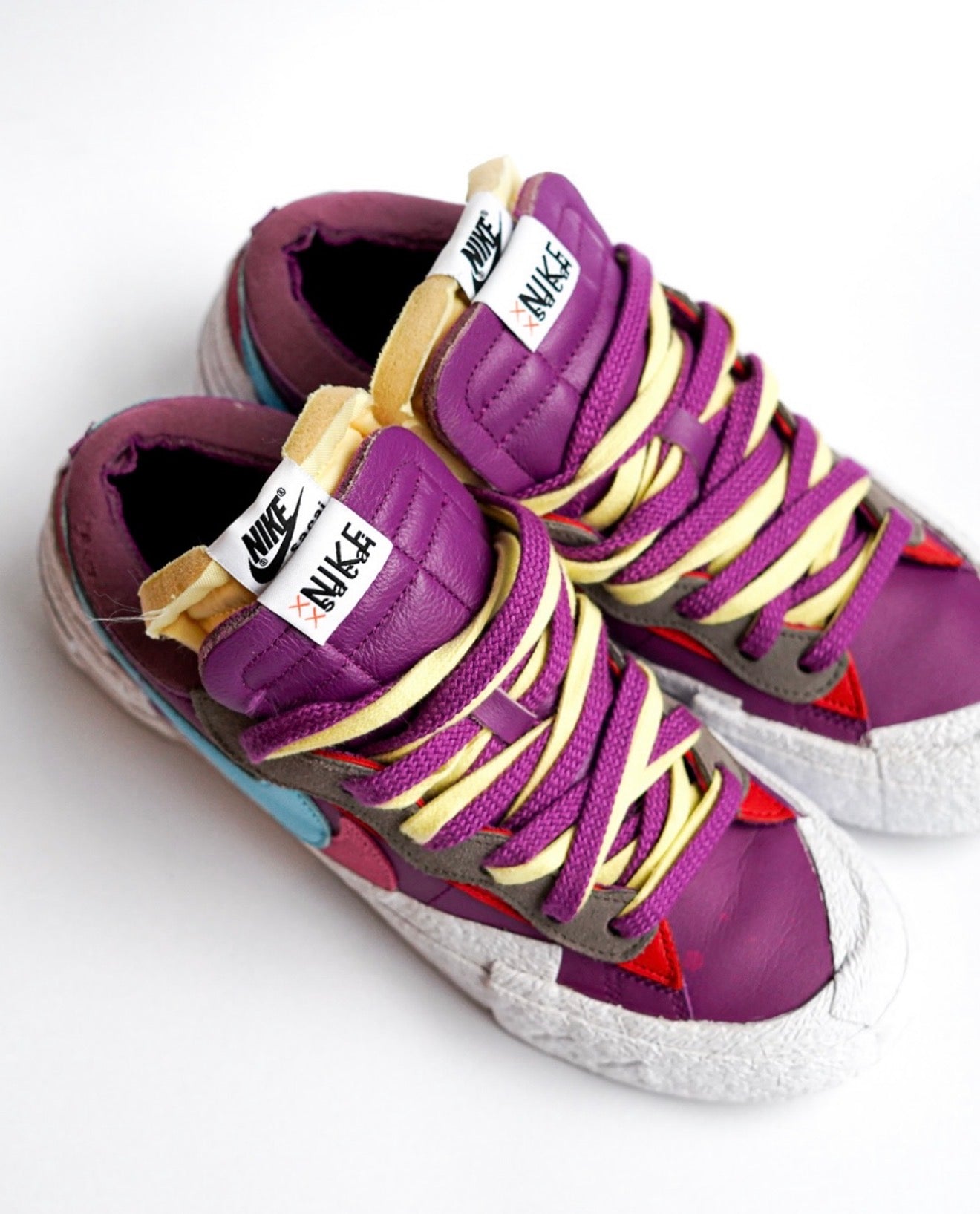 tenis NIKE X SACAI X KAWS