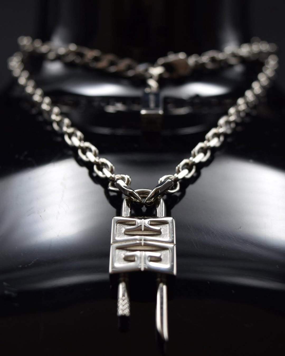 Collar GIVENCHY