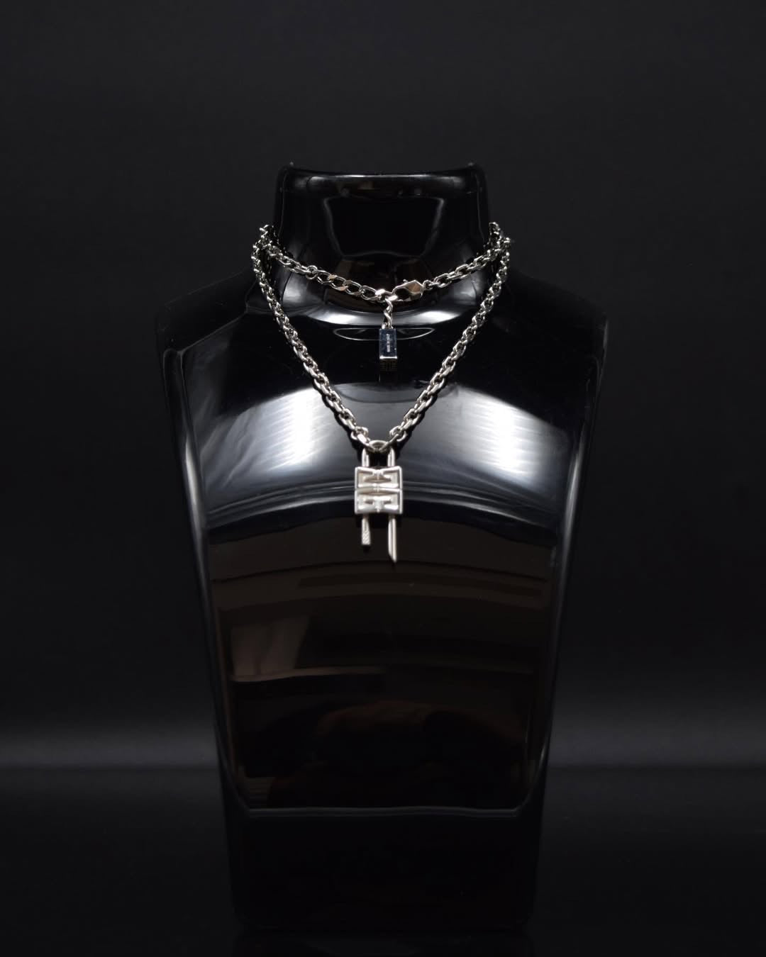 Collar GIVENCHY