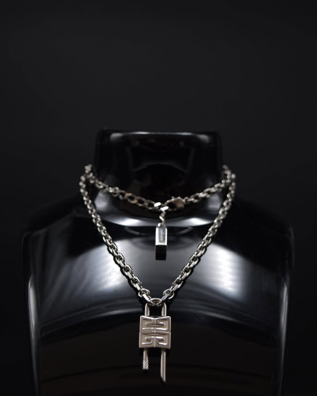 Collar GIVENCHY